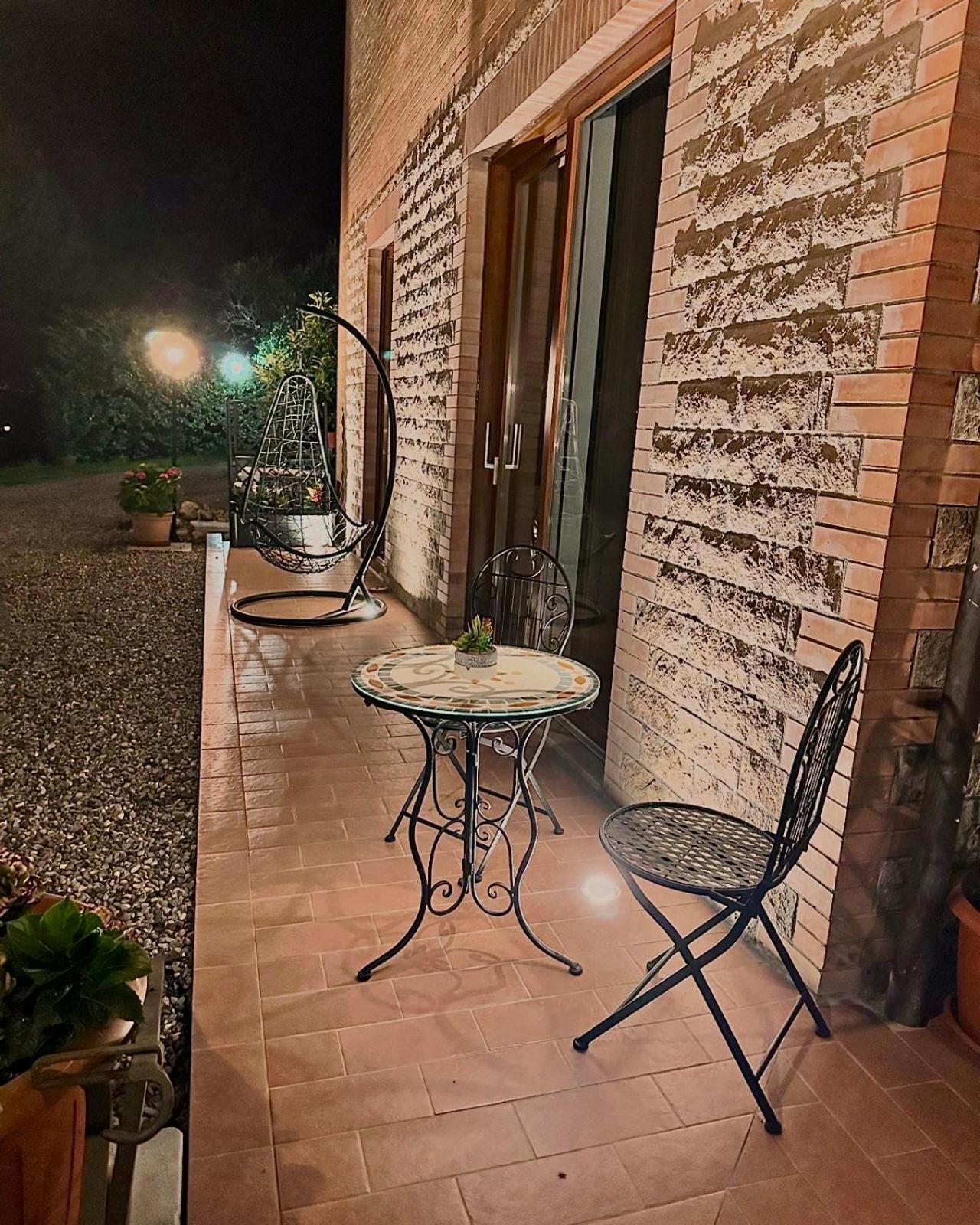 Agriturismo La Terrazza Sul Mangia Siena Exterior photo