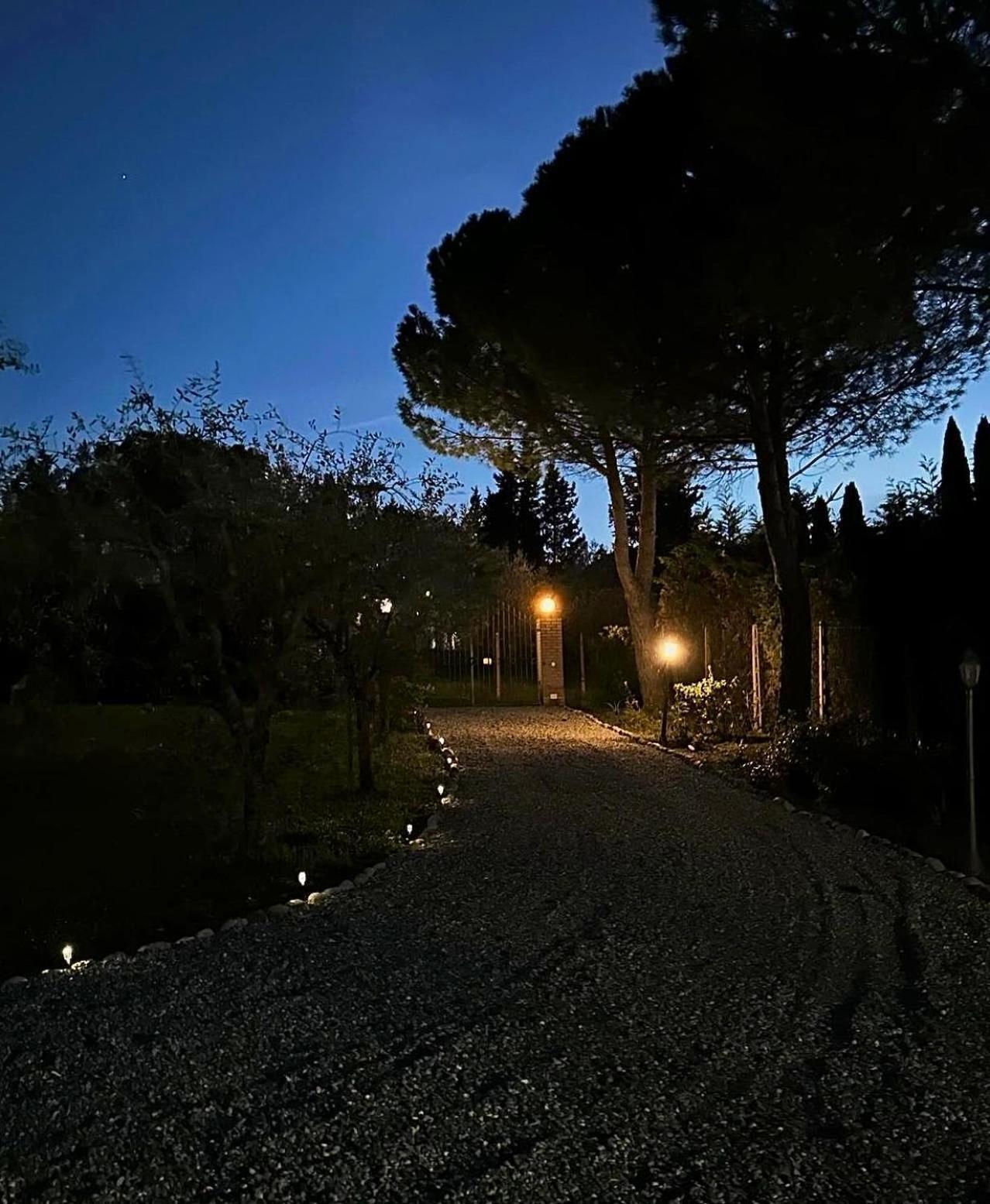 Agriturismo La Terrazza Sul Mangia Siena Exterior photo